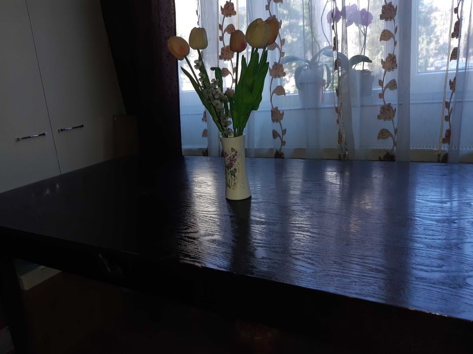 Vând masă lemn masiv