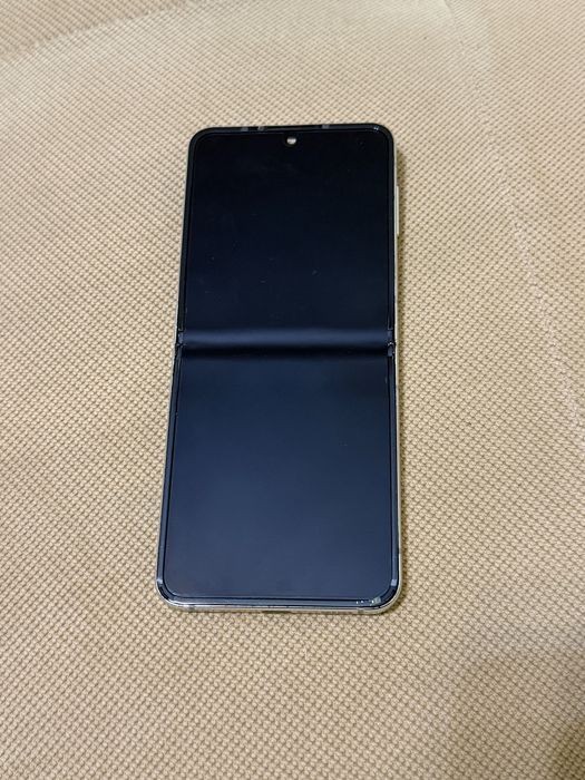 Display Flip 5 impecabil