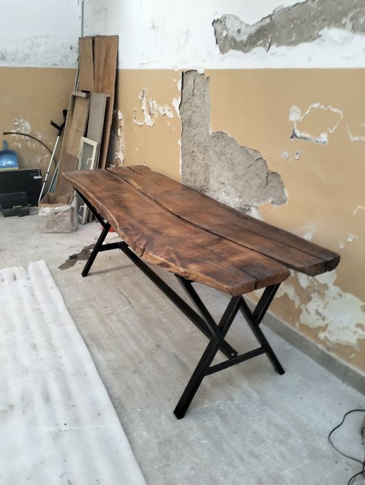 Vând masa de stejar cu cadru metalic