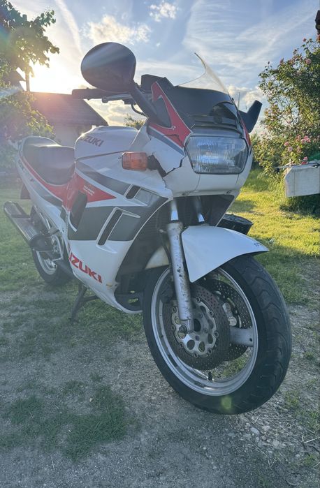 Suzuki GSX 750 F