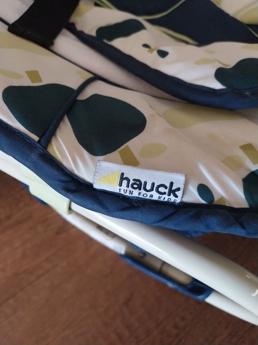 Бебешки шезлонг Hauck.