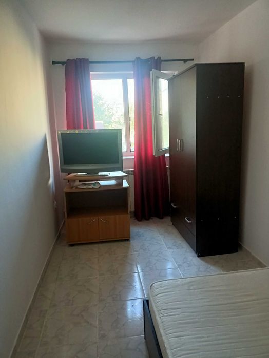 Inchiriez apartament