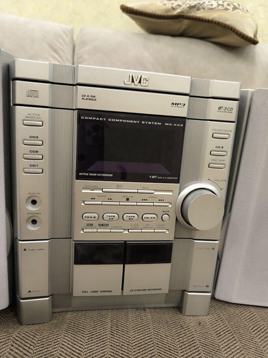 Музыкальный центр JVC (оригинал)