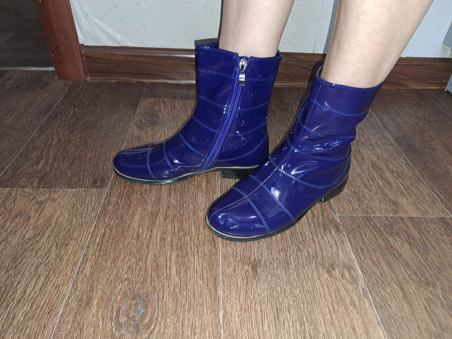 Продается демисезонная обувь