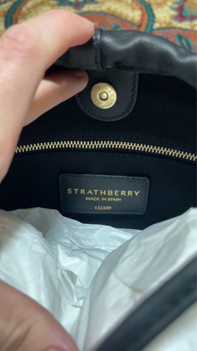 Geantă Strathberry Midi Soft Nappa – Black OS