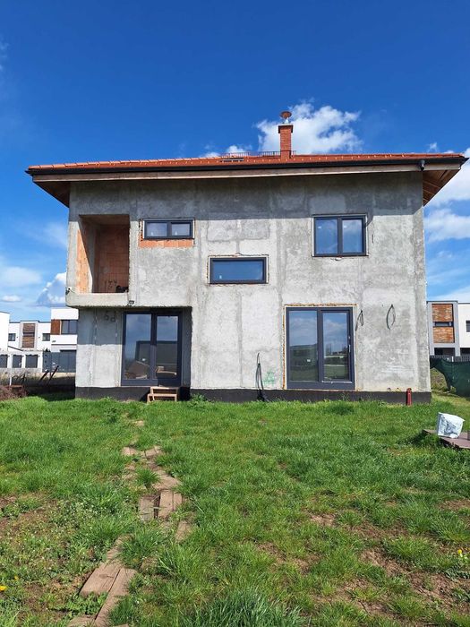 Casa single Tunari 300mp
