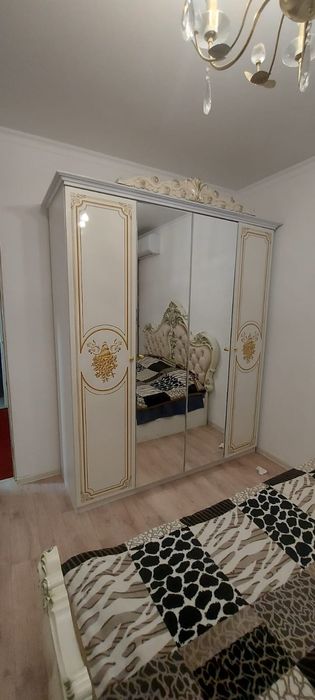 Продаётся спальный гарнитур