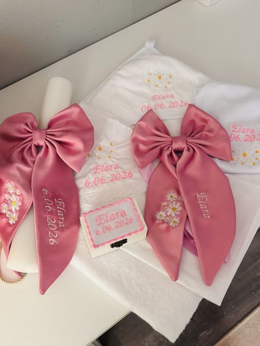 Trusou brodat pentru botez