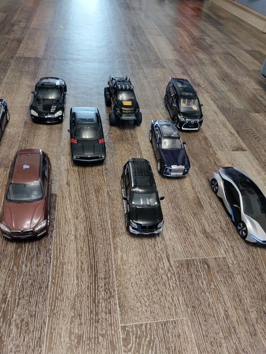 Продам модельки авто