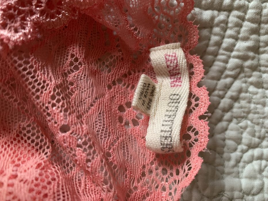 Бюстие от дантела