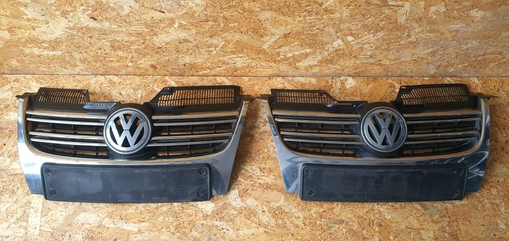 Grilă centrală Golf 5 cu siglă Volkswagen 1K5853651  originală