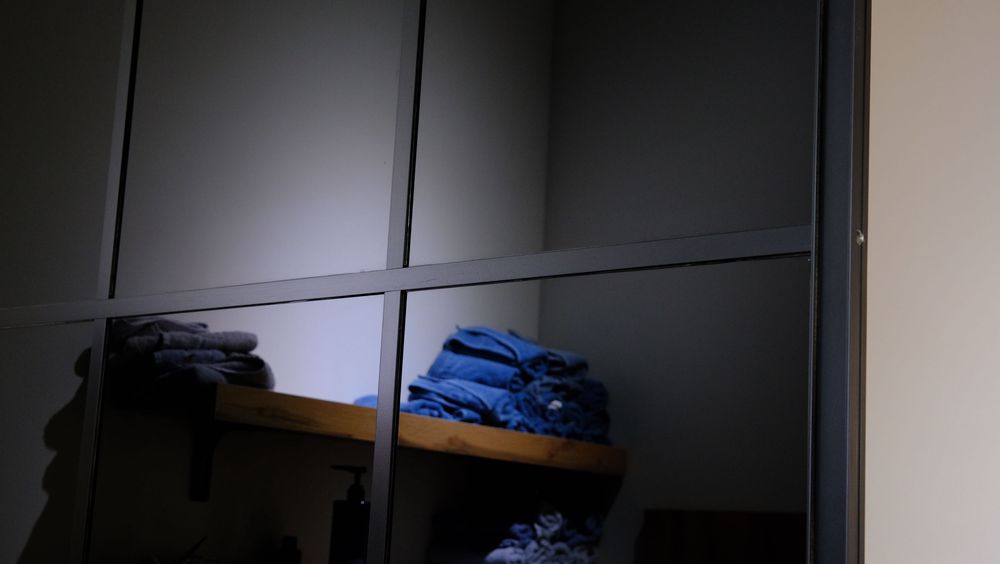 Стеклянная перегородка