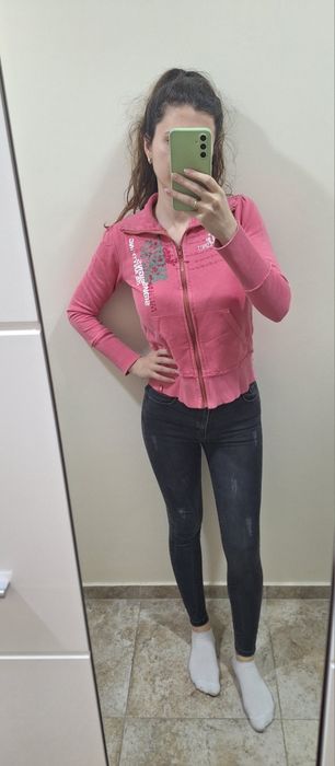 Комплекти женски дрехи