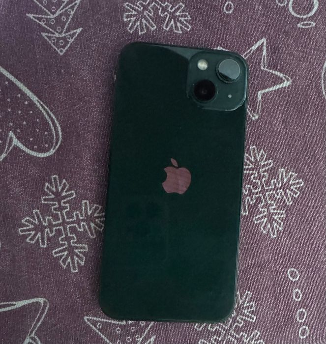 iPhone 13 256GB зелен