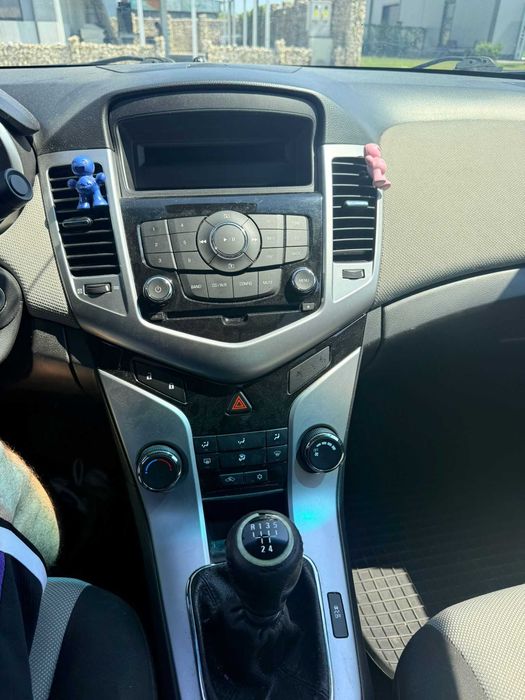 Chevrolet Cruze LS 2011,accept si schimb cu Audi A3,Golf,ceva mai mic.