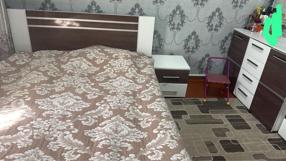 Продоется спальный набор