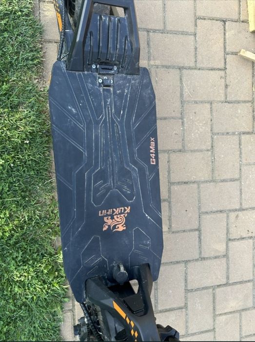 Vând g4 max foarte bună