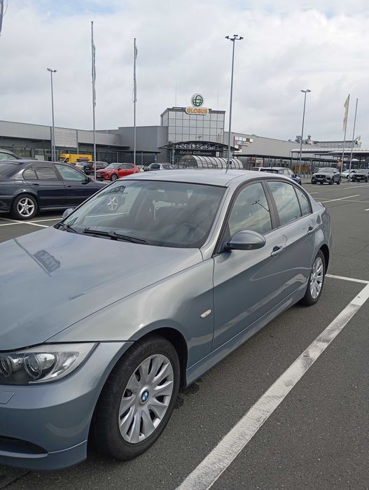 Vînd BMW 318 Benzina