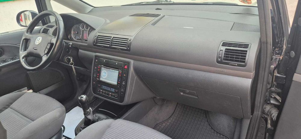 VOLKSWAGEN Sharan 2010 — imagine 5