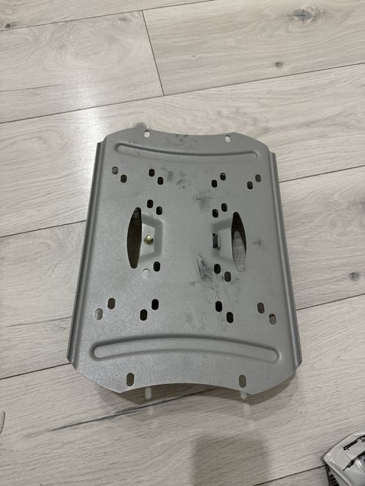 Продам кронштейн