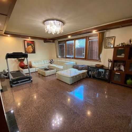 Продава се Многостаен апартамент в Разград, Варош - 143 кв.м за 1287 €/кв.м - Снимка #10