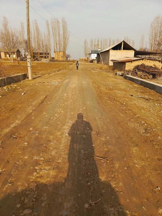 Янгийўл тумани Шўралисой махаласида 16 соток уй сотилади