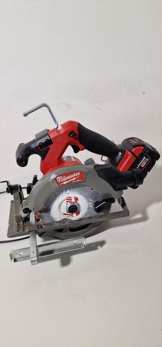 Circular Milwaukee M18 FCS552 An 2026