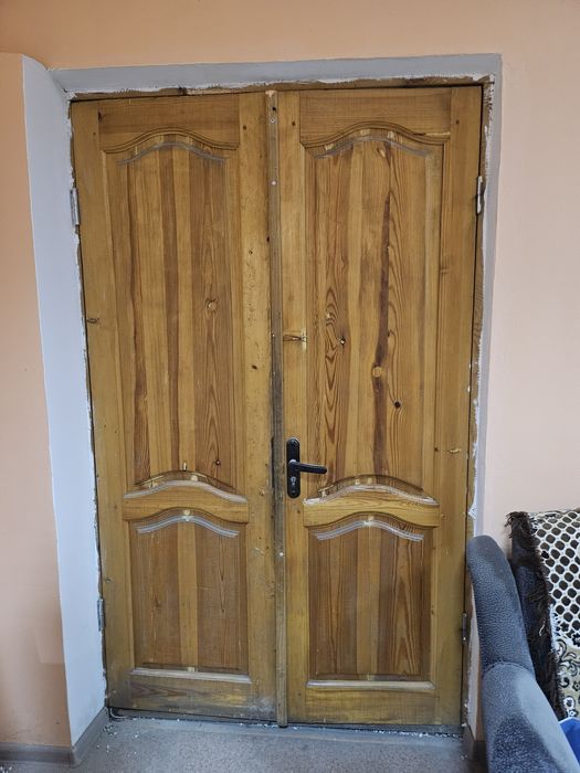 Деревянный межкомнатные двери