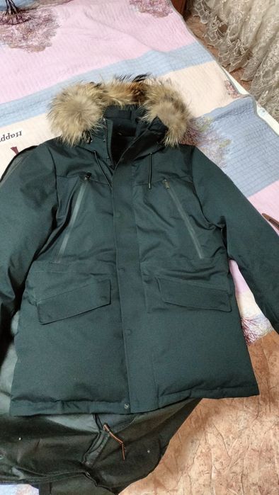 Продам куртку Masculino