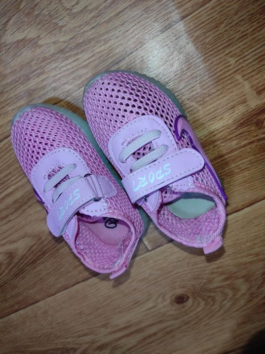 Обувь для девочки. 22 рр. На 1-2 года.