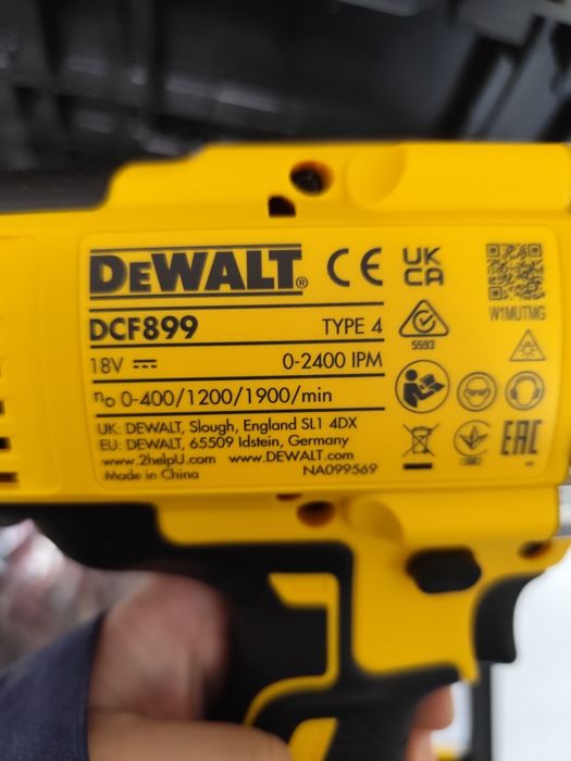 Топ модел акумулаторен Гайковерт Девалт DeWALT 18V