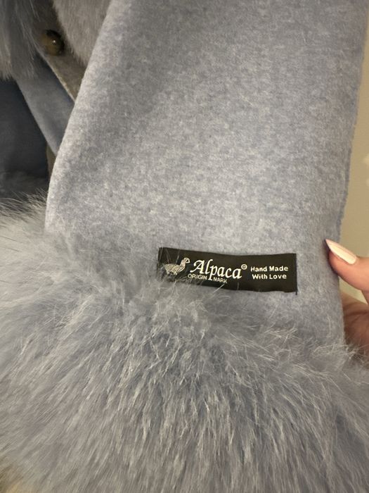 Palton deosebit din lana de alpaca cu guler de vulpe arctica