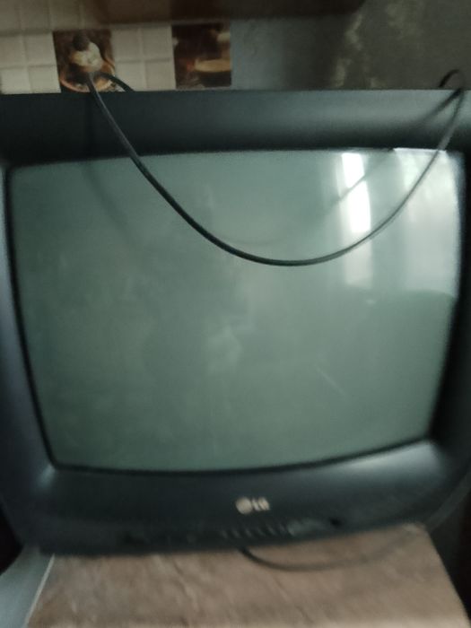 Продам телевизор