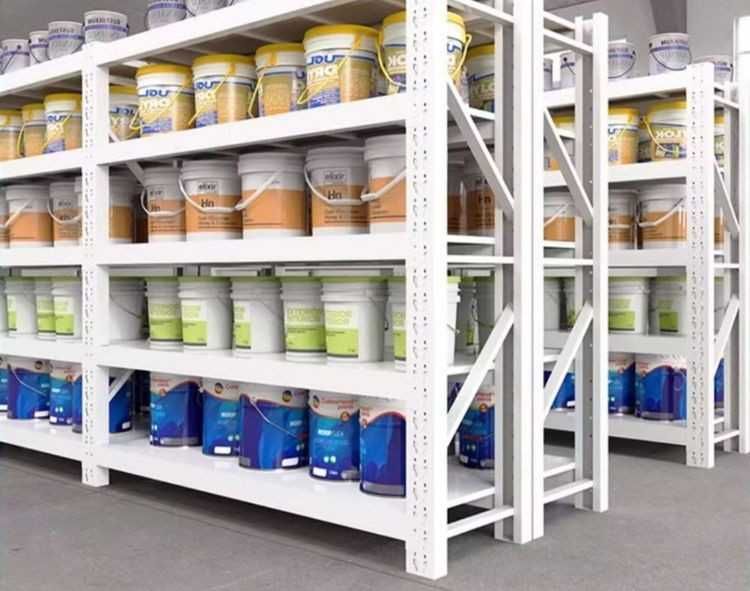 Металлический стеллаж для ванной с регулируемыми полками