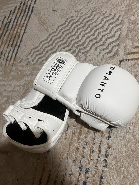 Перчатки для MMA «MANTO» (Белые)