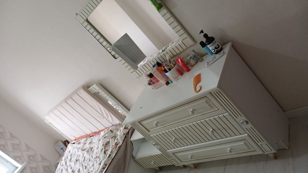 Спальный гарнитур б/у