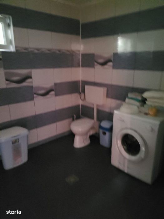 Casă cu 3 camere, garaj și piscină