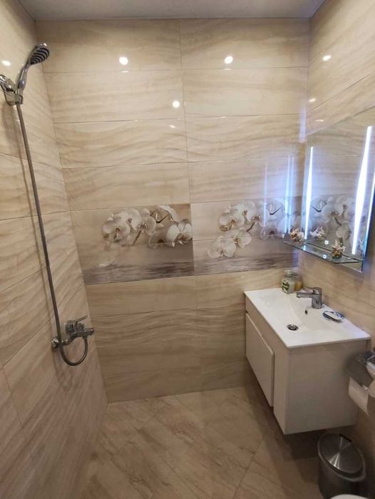 Дава се под наем Двустаен апартамент в София, Център - 70 кв.м за 847.62 € - Снимка #14