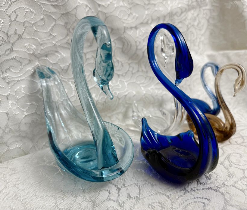 Лебеди из стекла, сувениры, подарки