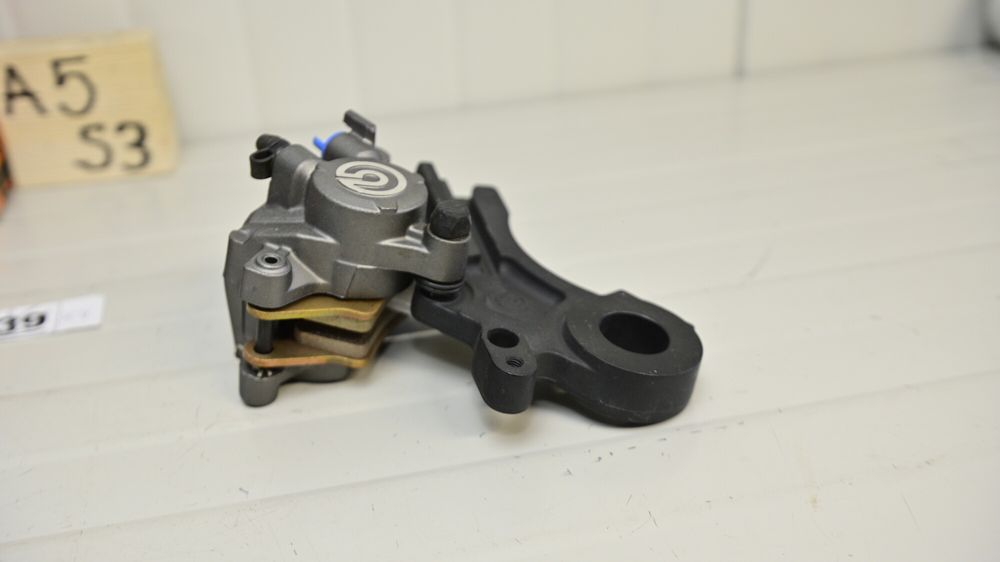 KTM 890 Duke R 2021 Etrier frana spate brembo