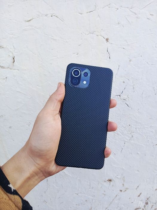 Xiomi 11 Lite 5G.  Xotira 128/8