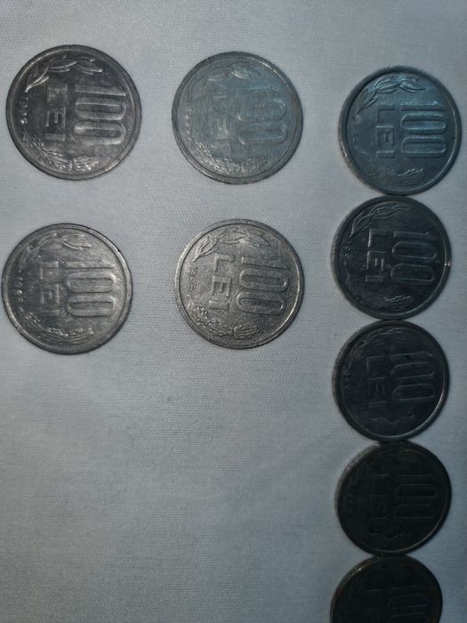 Vand monede vechi 100 lei