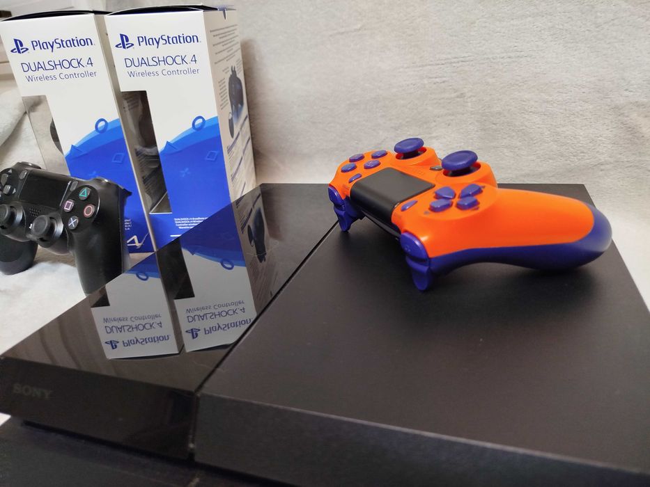 Продам playstation 4 PS4 с UFC4