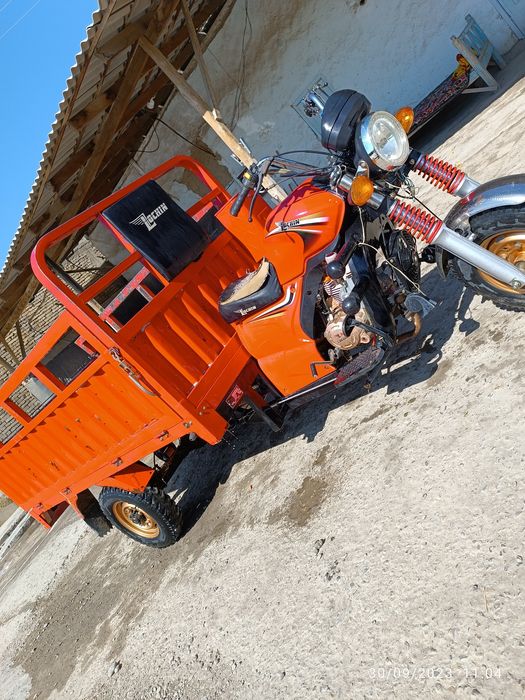 Lochin moto sotiladi holati yaxshi narxini yana kelishamiz