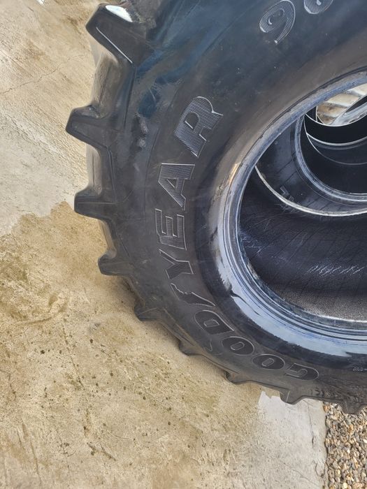 Cauciuc Combină Goodyear 900/60 R32