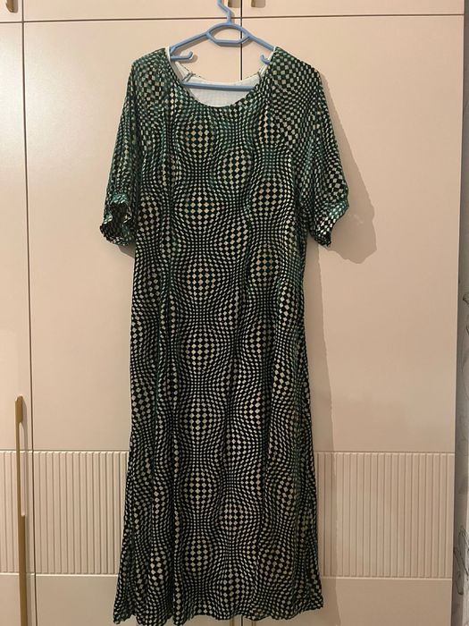 Платье для женщин