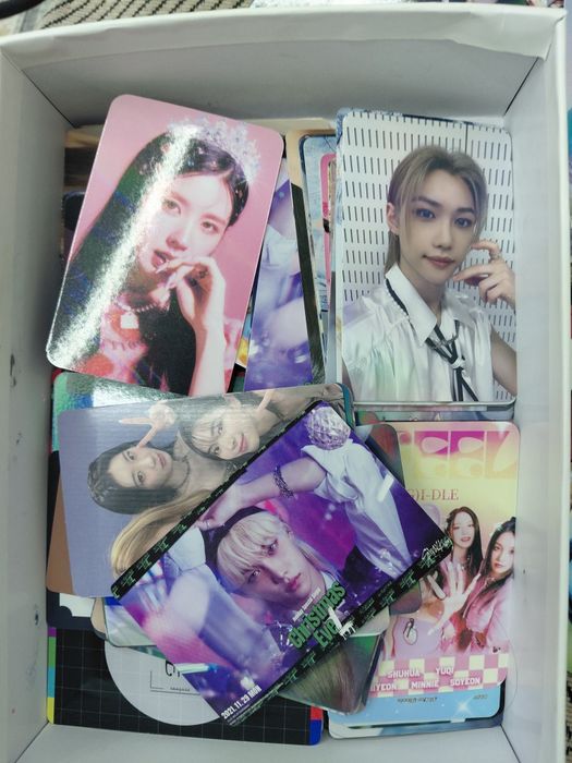 Продам K-pop карточки