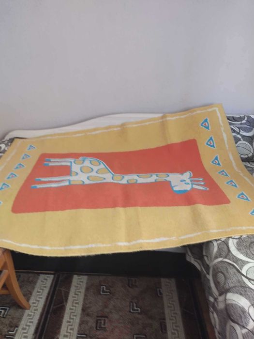 Мокетен килим за детска стая.