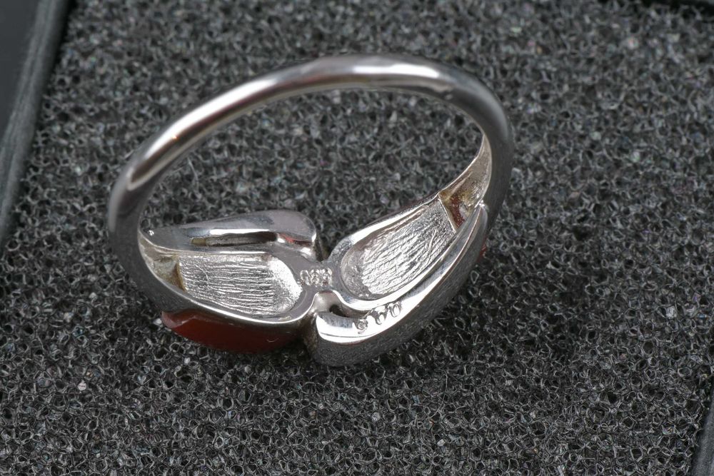 Златен Пръстен с Корнеол и Диаманти Бяло Злато 585(14К) Размер 56