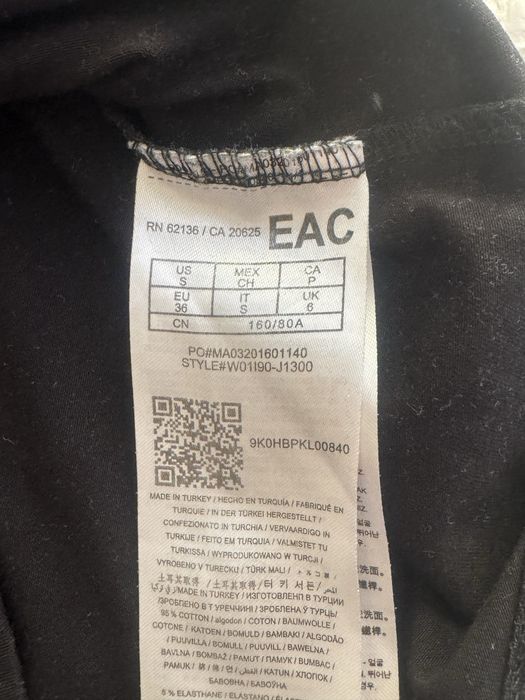 Guess - Дамска, черна тениска с камъни, размер С